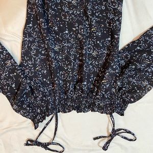 Off the shoulder/Cold Shoulder top